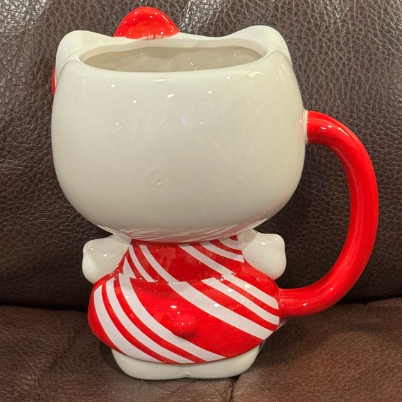 Hello Kitty in Peppermint Dress 22oz Figural Christmas Mug - Picture 7 of 11